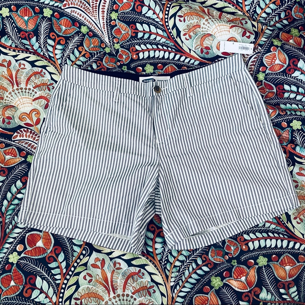 Old Navy Seersucker Everyday Shorts